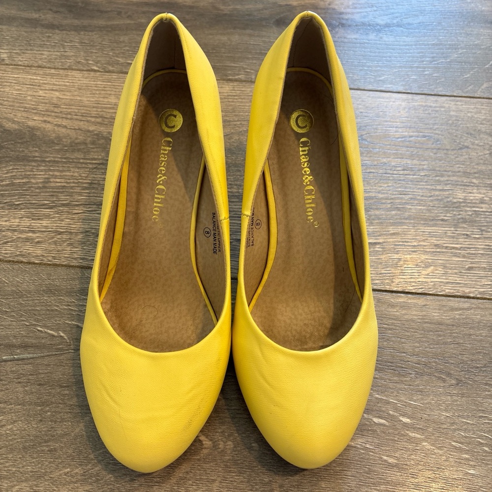 Chase + Chloe Yellow Pumps